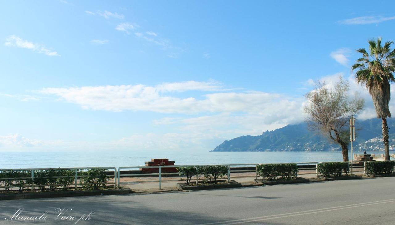 Seafront Apartment Salerno Exterior photo